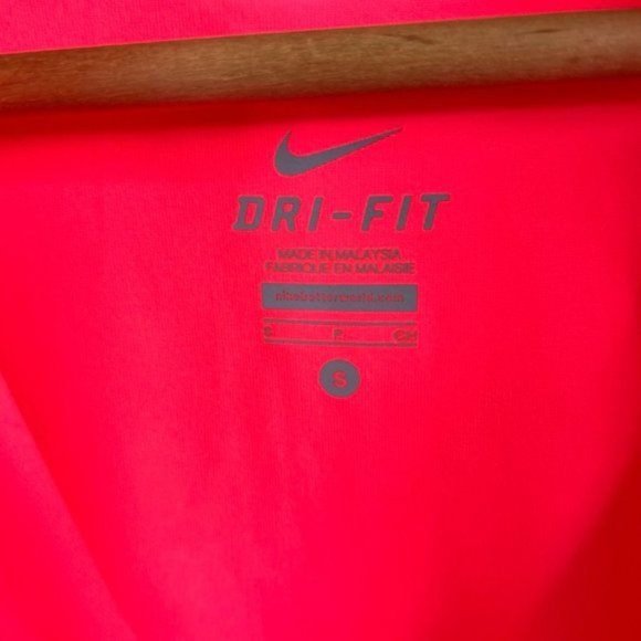 NIKE Element Dri FIT Half Zip Top Neon - Picture 7 of 7